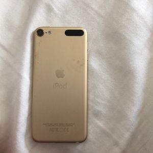 Gold iPod 6 touch